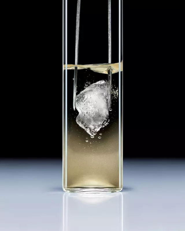 Escin: A natural ingredient known to help with contour de-puffing
