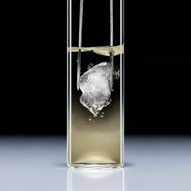 Scientific cryo-formulation process featuring Pro-Xylane™ for Helena Rubinstein Replasty skincare