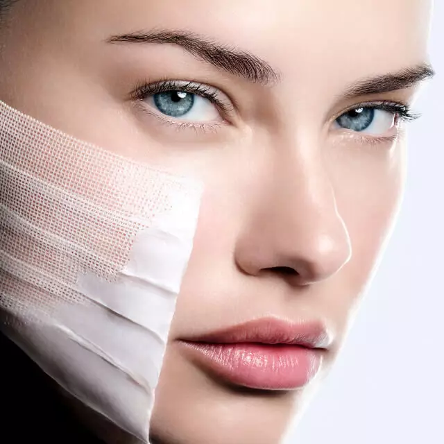 Helena Rubinstein Replasty V-shape contouring treatment with bandage effect.