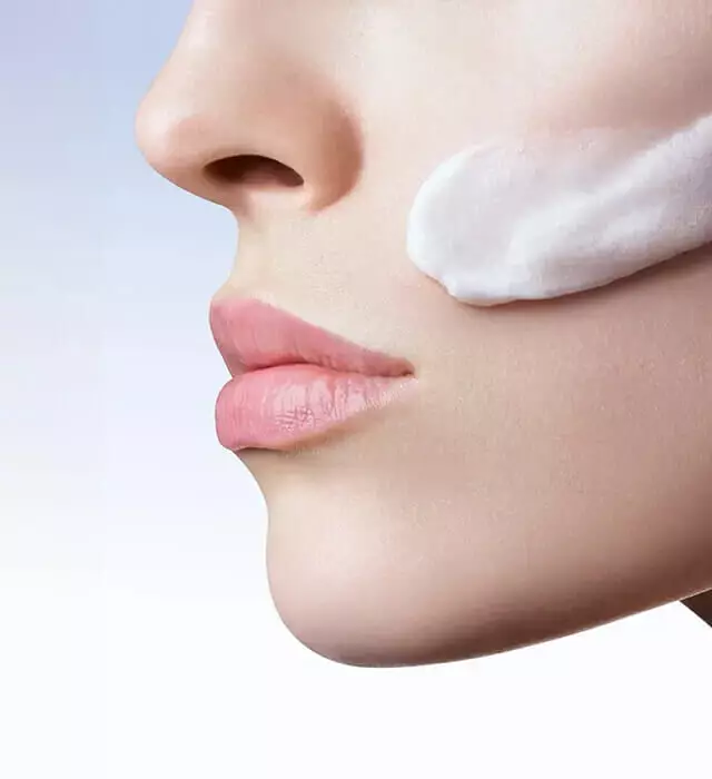 Helena Rubinstein expertise to visibly improve skin quality and radiance through advanced cleansing.