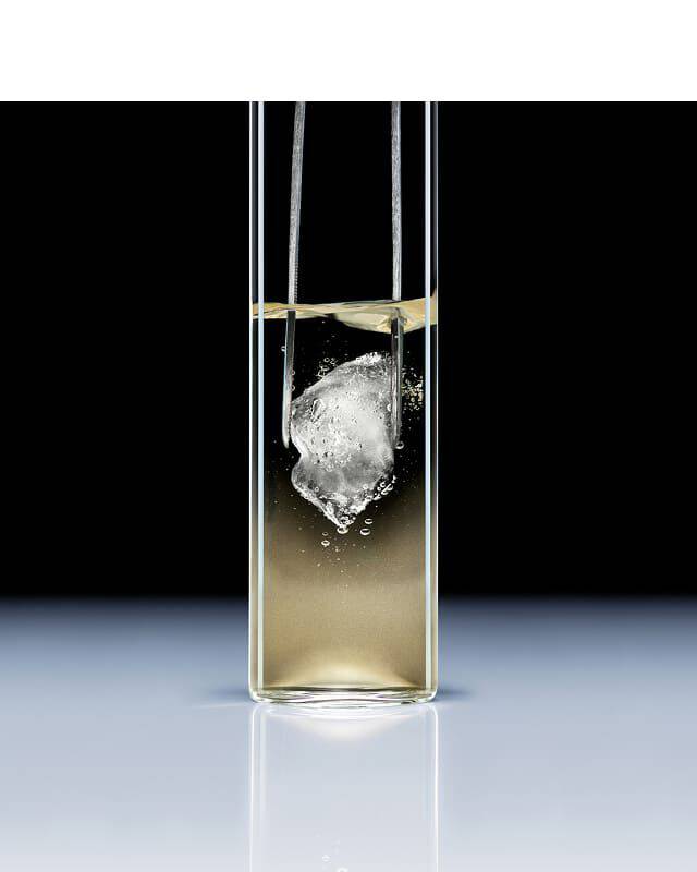 Escin: A natural ingredient known to help with contour de-puffing